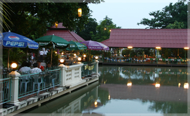 บรรยากาศบริเวณสวนอาหาร 2